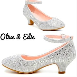 Girl’s Olive & Edie Sassy Heelank Strap - Size 6